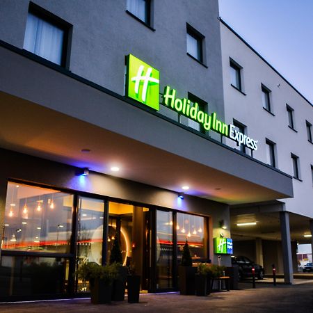 Holiday Inn Express Munich - Olching, An Ihg Hotel Exterior photo